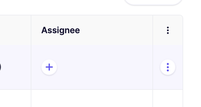 「Assignee」列と追加・オプションボタンを表示するタスク管理インターフェース。